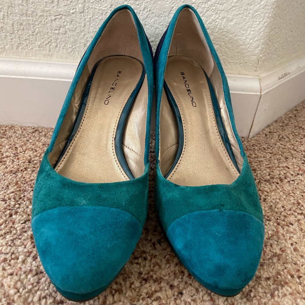 Bandolino Teal/Green/Navy Heels